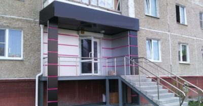 Вход в нежилое помещение в жилом доме